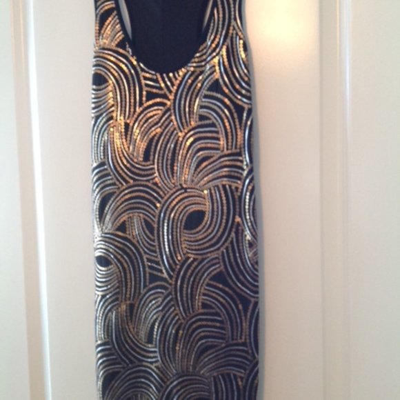 SHOW STOPPER - BLACK AND GOLD SEQUINED DRESS - Picture 2 of 3